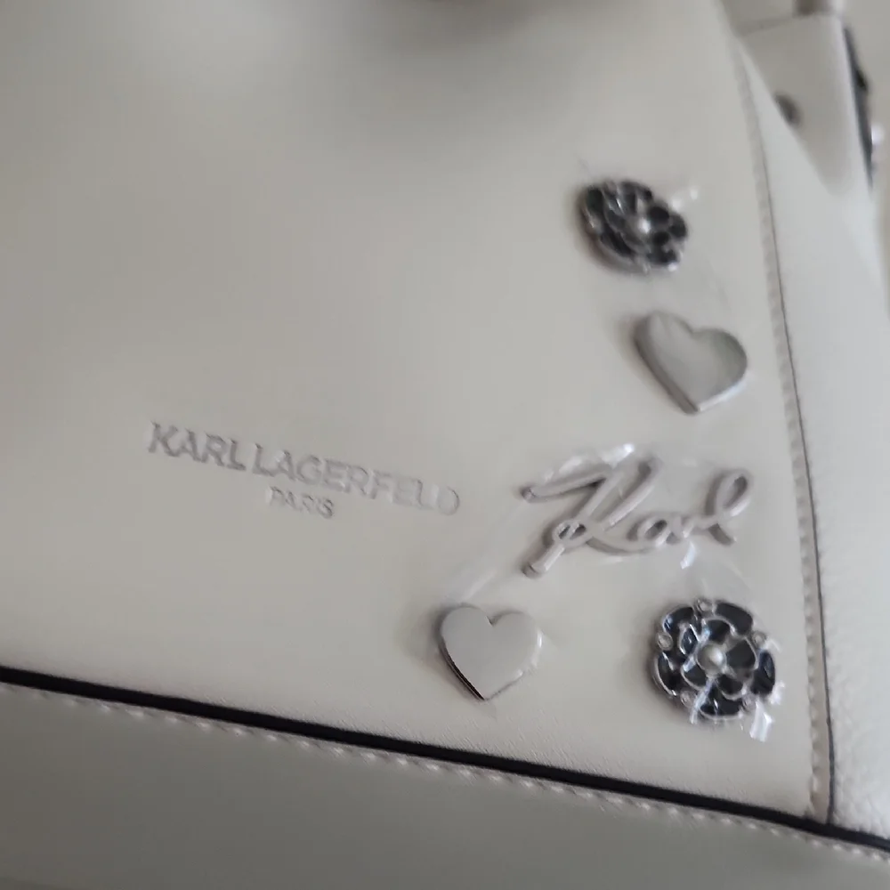 Karl Lagerfeld 2 Way Crossbody/Shoulder Bag with Logo Guitar Strap. New W/ Tags! - Picture 10 of 13